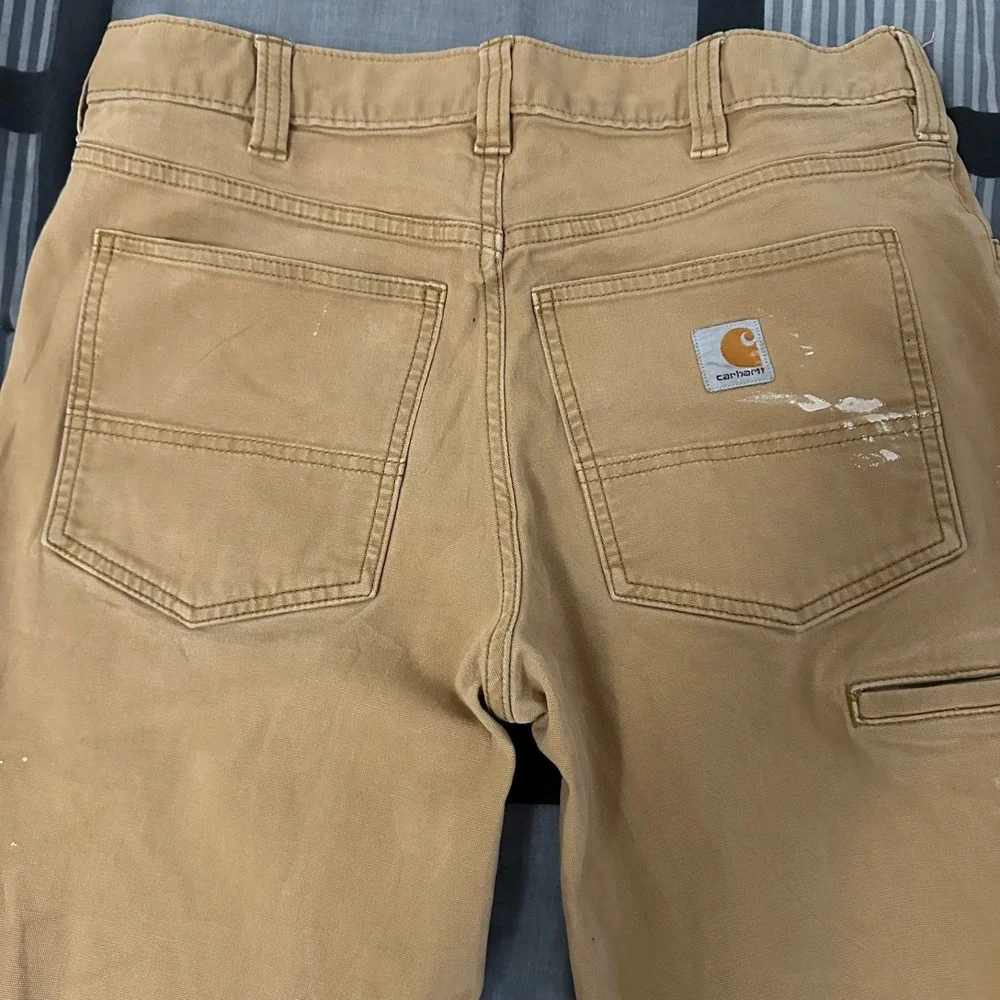 Carhartt tan pants with paint splatter 32x32‎ 102517 918 Relaxed Fit